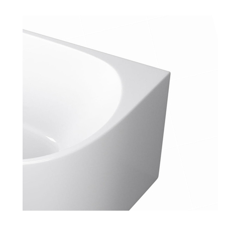Freestanding left-hand corner bathtub “Balneo AVOLA” 150 × 75 cm, white acrylic, with stainless steel frame and six stabilizing feet, featuring a gold overflow and drain plug.